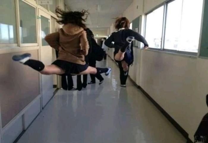 Những pha bày trò bá đạo chỉ học sinh mới có khiến ma quỷ cũng phải quỳ lạy tôn lên hàng đầu - Ảnh 14. Những pha bày trò bá đạo chỉ học sinh mới có khiến ma quỷ cũng phải quỳ lạy tôn lên hàng đầu - Ảnh 14.