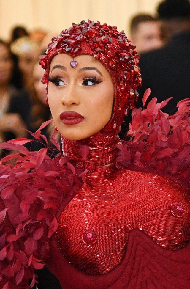 Vác cặp nhũ hoa trị giá tới 12 tỷ VNĐ đến Met Gala 2019, Cardi B mà lố số 2 thì không ai dám nhận số 1  - Ảnh 3.