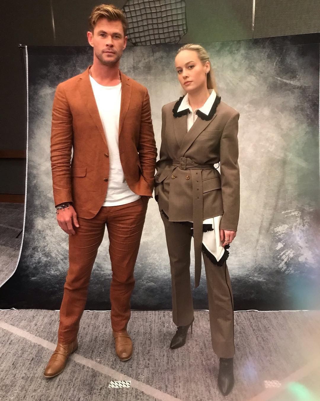 Rộ lên tin đồn Thor Chris Hemsworth xung đột gay gắt cùng Captain Marvel Brie Larson trong quá trình quảng bá phim - Ảnh 1. Rộ lên tin đồn Thor Chris Hemsworth xung đột gay gắt cùng Captain Marvel Brie Larson trong quá trình quảng bá phim - Ảnh 1.