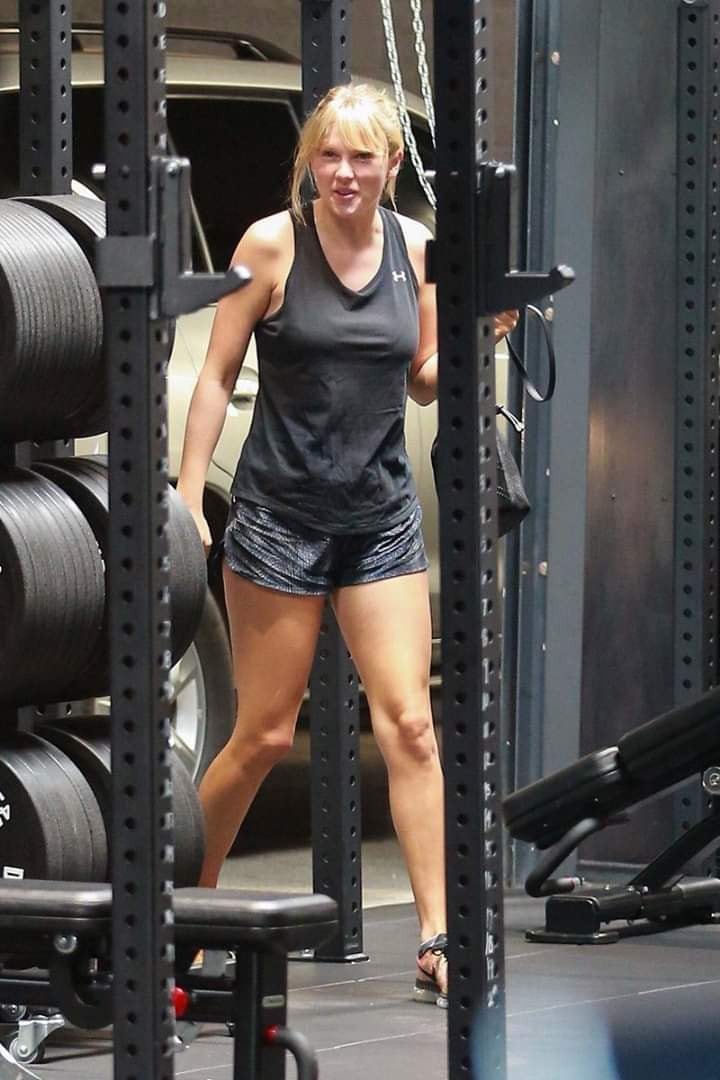 Đây là Taylor Swift đi tập gym: Mặt mộc phờ phạc mướt mải mồ hôi, body đô con và hình như lại tăng cân nữa rồi? - Ảnh 2.