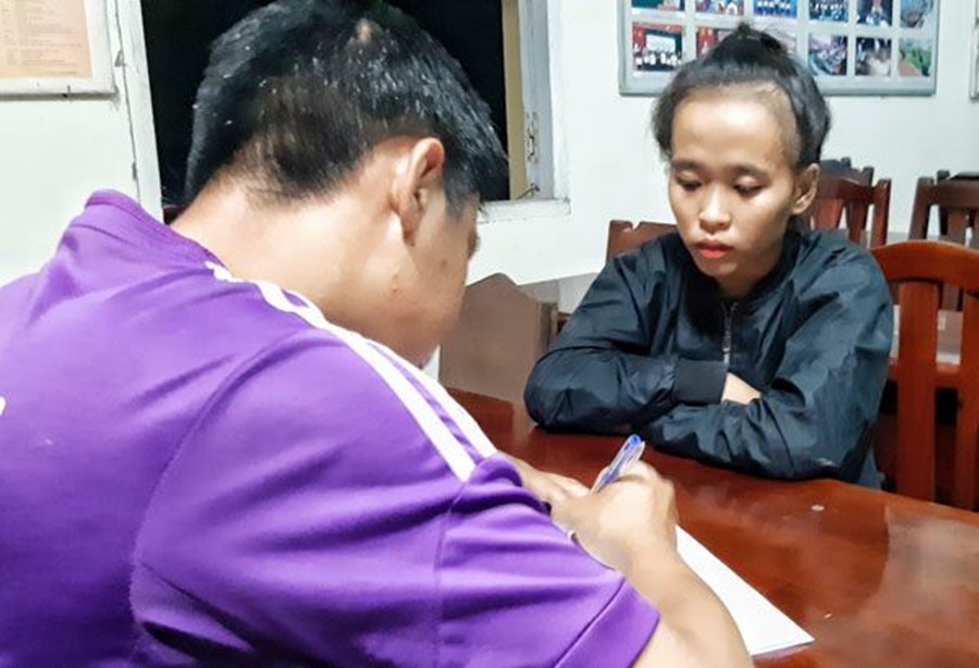 Triệt phá, bắt giữ 2 cô gái trẻ trong đường dây ma túy lớn ở Bà Rịa - Vũng Tàu - Ảnh 2. Triệt phá, bắt giữ 2 cô gái trẻ trong đường dây ma túy lớn ở Bà Rịa - Vũng Tàu - Ảnh 2.