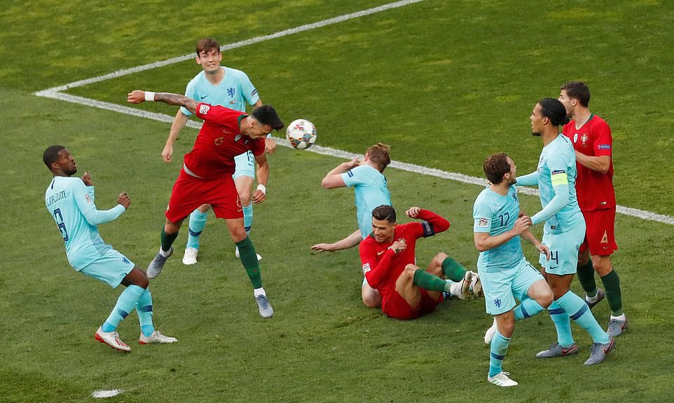 Fan của Cristiano Ronaldo vui nhất hôm nay: CR7 lại có thêm danh hiệu lớn ở tầm ĐTQG - Ảnh 2.