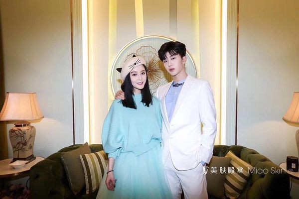 3 cậu em trai của Angela Baby, Phạm Băng Băng, Triệu Lệ Dĩnh: T&agrave;i sắc vẹn to&agrave;n nhưng chỉ 1 người chịu gia nhập showbiz - Ảnh 4.