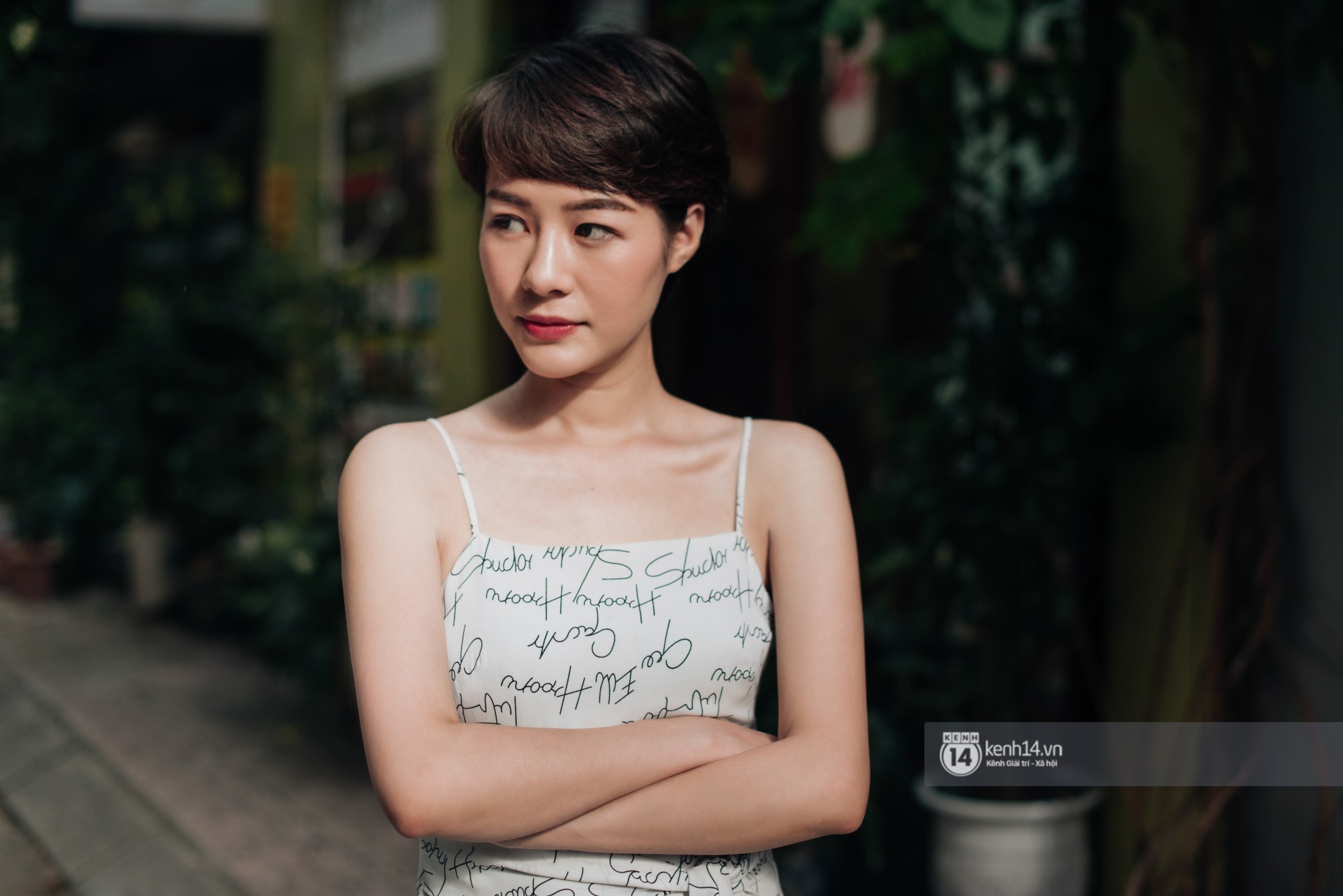 Kim Ngọc nói về màn đánh ghen cực sốt ở Về Nhà Đi Con: Uyên chỉ đánh tiếng với Huệ mà không hỏi sâu vì “mắt không thấy, tim không đau” - Ảnh 12. Kim Ngọc nói về màn đánh ghen cực sốt ở Về Nhà Đi Con: Uyên chỉ đánh tiếng với Huệ mà không hỏi sâu vì “mắt không thấy, tim không đau” - Ảnh 12.