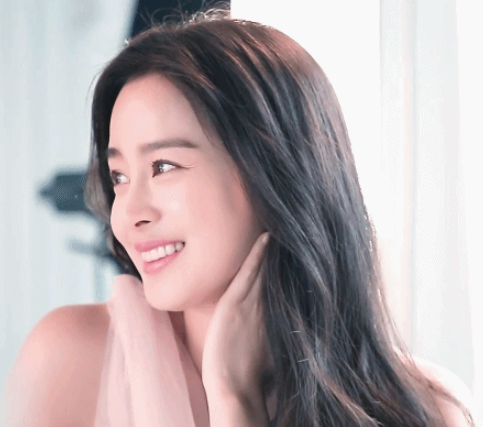 Đây là nhan sắc khiến Dispatch cũng phải mê mẩn của nữ thần sắc đẹp Kim Tae Hee khi đang mang thai con thứ 2 - Ảnh 3.