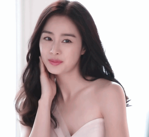 Đây là nhan sắc khiến Dispatch cũng phải mê mẩn của nữ thần sắc đẹp Kim Tae Hee khi đang mang thai con thứ 2 - Ảnh 1.