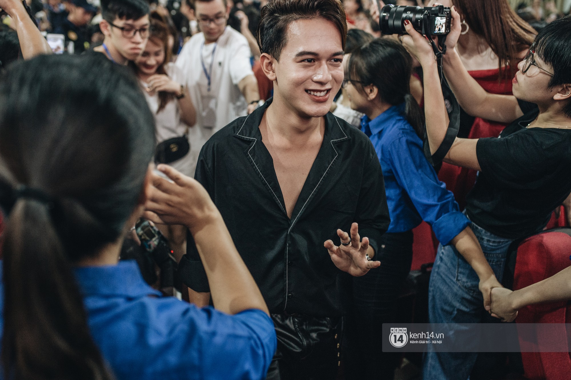 Ekip Về Nhà Đi Con giao lưu náo loạn cả hội trường: Sâu răng vì Bảo chăm sóc crush Ánh Dương cực mạnh! - Ảnh 8. Ekip Về Nhà Đi Con giao lưu náo loạn cả hội trường: Sâu răng vì Bảo chăm sóc crush Ánh Dương cực mạnh! - Ảnh 8.