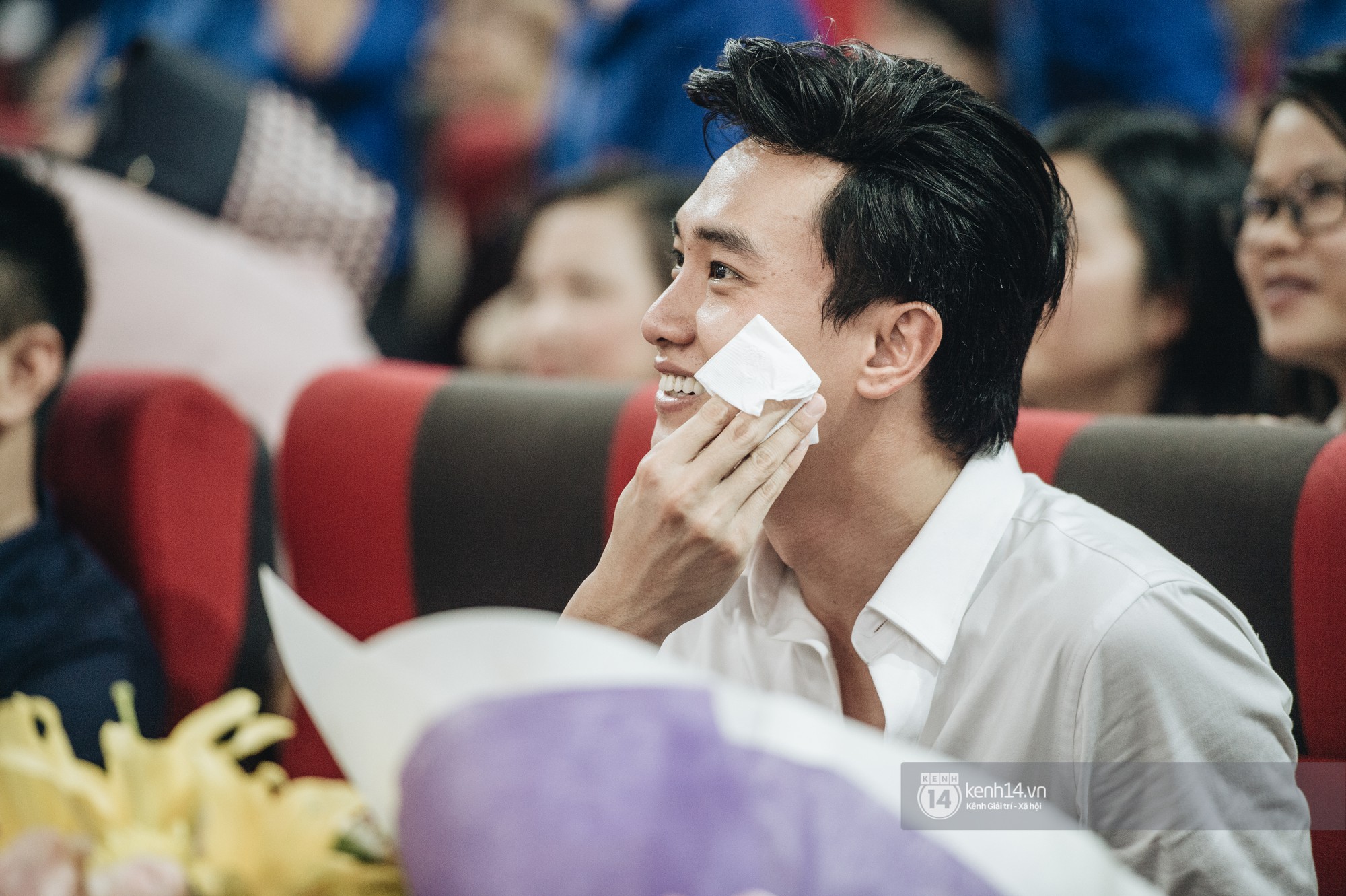 Ekip Về Nhà Đi Con giao lưu náo loạn cả hội trường: Sâu răng vì Bảo chăm sóc crush Ánh Dương cực mạnh! - Ảnh 1. Ekip Về Nhà Đi Con giao lưu náo loạn cả hội trường: Sâu răng vì Bảo chăm sóc crush Ánh Dương cực mạnh! - Ảnh 1.