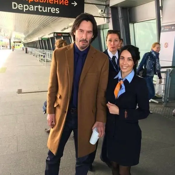 Chỉ cần nhìn hành động này của Keanu Reeves cũng đủ chứng minh nhân cách vàng của quý ông lịch thiệp bậc nhất Hollywood - Ảnh 7.