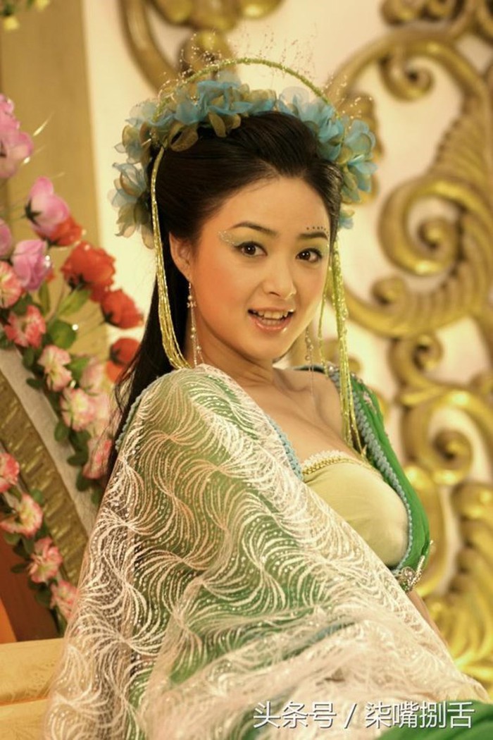 Tưởng Hân: Hoa phi vé vớt sau cái lắc đầu của Phạm Băng Băng, được nhiều người yêu mến nhưng lẻ bóng ở tuổi 36 - Ảnh 7. Tưởng Hân: Hoa phi vé vớt sau cái lắc đầu của Phạm Băng Băng, được nhiều người yêu mến nhưng lẻ bóng ở tuổi 36 - Ảnh 7.