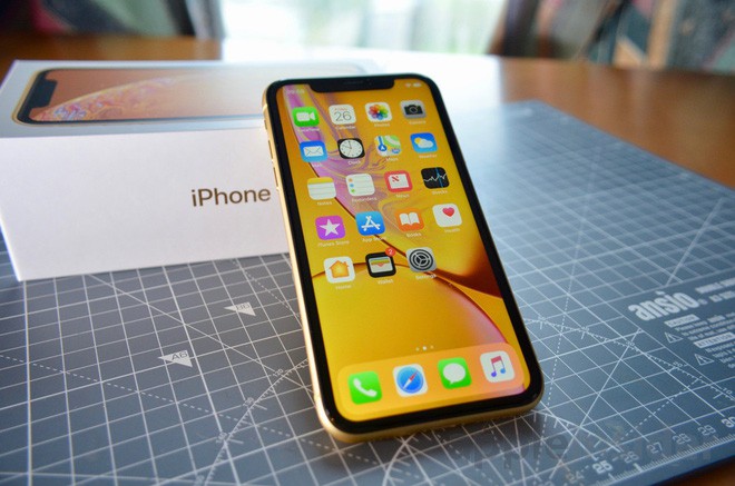 Chẳng còn lo yếu sinh lý: iPhone XR 2019 sẽ có thời lượng pin trâu hơn thế hệ trước - Ảnh 1.