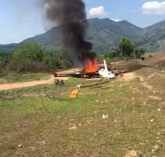 Máy bay quân sự rơi ở Khánh Hòa, 2 phi công hy sinh - Ảnh 1.