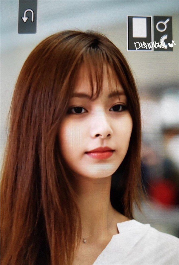 Chẳng phải anh em, nữ thần thế hệ mới Tzuyu (TWICE) bỗng hóa phiên bản nữ của mỹ nam BTS này chỉ vì cắt tóc mái - Ảnh 4.