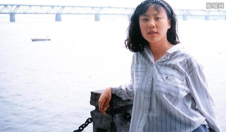 Vụ đầu độc b&iacute; ẩn chấn động Trung Quốc: C&ocirc; sinh vi&ecirc;n ưu t&uacute; bỗng chốc trở th&agrave;nh đứa trẻ bại liệt, sau 25 năm vẫn kh&ocirc;ng bắt được kẻ hạ độc - Ảnh 2.