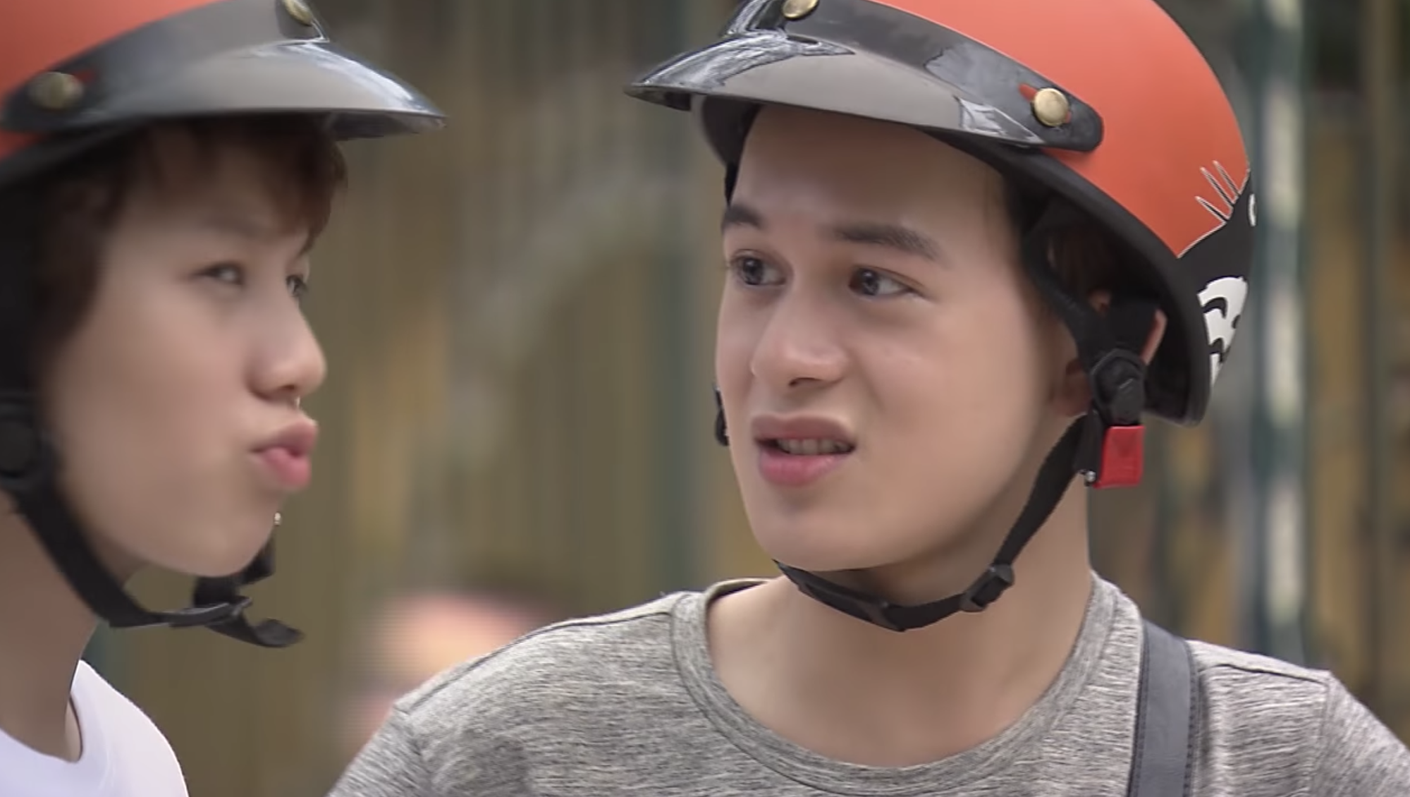 Tranh thủ như Bảo (Về Nh&agrave; Đi Con), nịnh Mỹ T&acirc;m lại c&ograve;n thả th&iacute;nh crush: Tớ c&oacute; 1000 giờ rồi m&agrave; c&oacute; được y&ecirc;u cậu đ&acirc;u! - Ảnh 1.