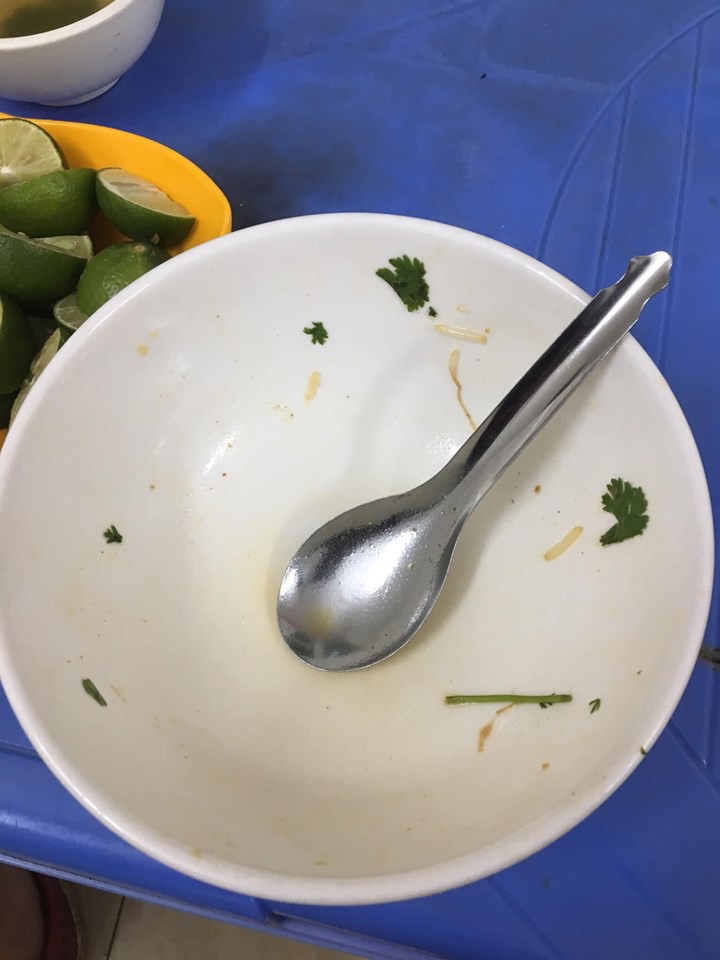 Mục sở thị quán phở trộn chợ Ngọc Hà được các 