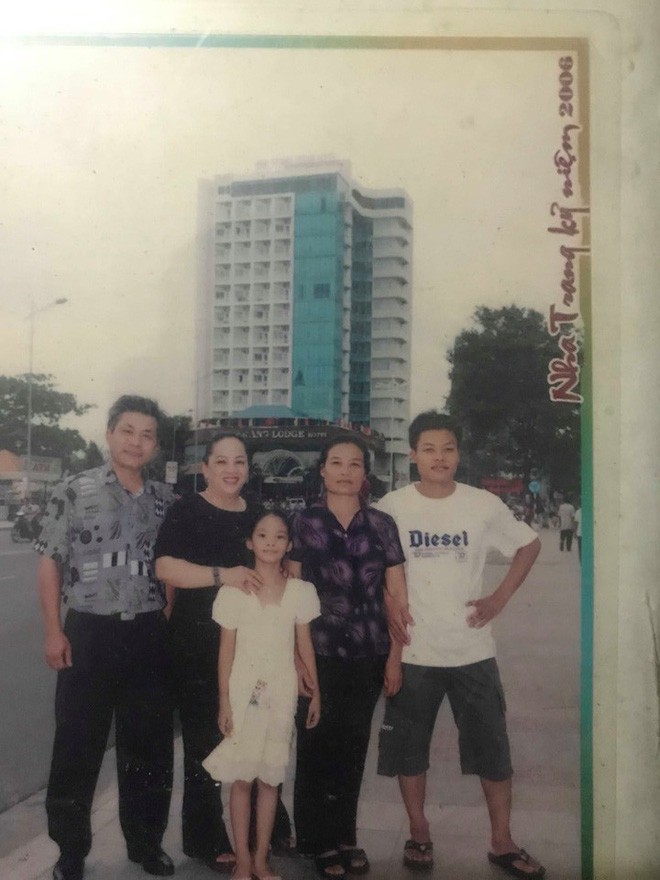  Lời hứa về giỗ mẹ của Đại &uacute;y phi c&ocirc;ng hy sinh trong vụ rơi m&aacute;y bay qu&acirc;n sự ở Kh&aacute;nh Ho&agrave; - Ảnh 2.