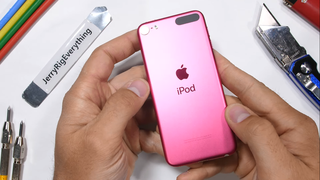 Thử độ bền iPod touch 2019: Hãy luôn dùng ốp nếu bạn muốn bảo vệ nó - Ảnh 1.