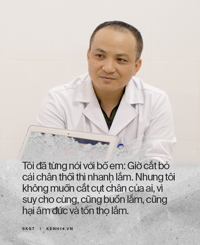 Hành trình 5 năm, 7 lần phẫu thuật cứu chân dập nát cho cậu sinh viên 19 tuổi của các y bác sĩ bệnh viện Việt Đức - Ảnh 3.