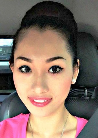 C&ocirc; g&aacute;i gốc Việt bị chồng đồng hương bắn chết tại nh&agrave;, kẻ thủ &aacute;c chụp ảnh c&ugrave;ng thi thể nạn nh&acirc;n gửi cho bạn b&egrave; - Ảnh 2.