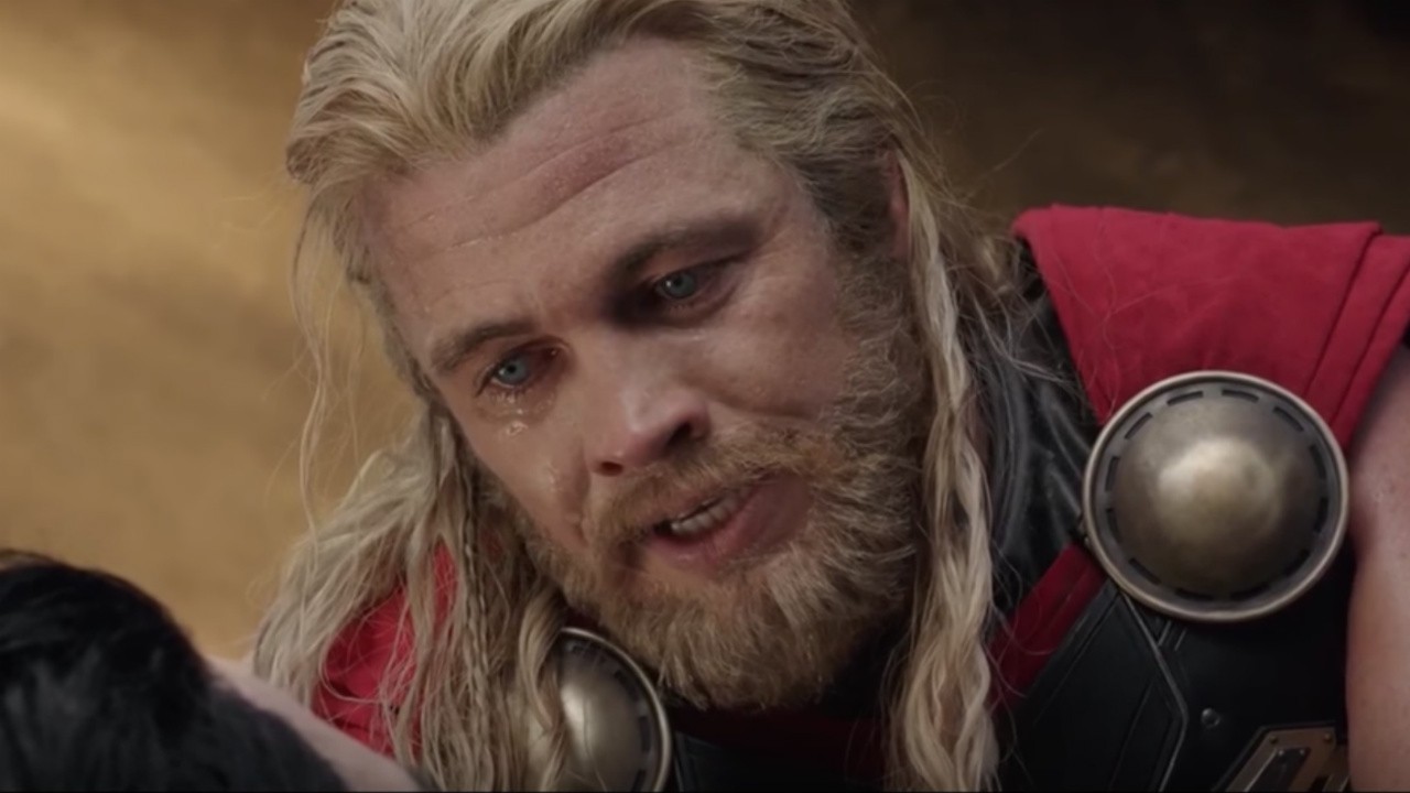 10 cái tên hú hồn từng đóng phim Marvel có thể bạn nhận ra: Em dâu Thor là Miley Cyrus cũng từng làm siêu anh hùng - Ảnh 11. 10 cái tên hú hồn từng đóng phim Marvel có thể bạn nhận ra: Em dâu Thor là Miley Cyrus cũng từng làm siêu anh hùng - Ảnh 11.