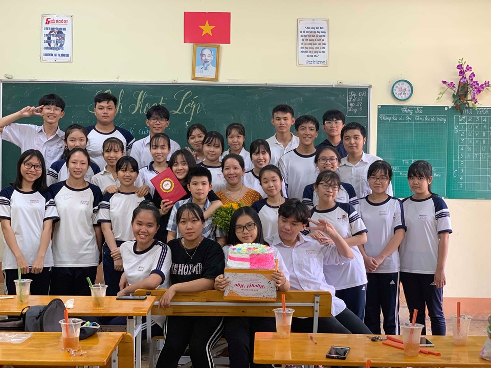 Làm nhật ký thủ công tặng cô giáo, học sinh Vĩnh Long khiến cộng đồng mạng trầm trồ trước độ khéo tay vô cực - Ảnh 7. Làm nhật ký thủ công tặng cô giáo, học sinh Vĩnh Long khiến cộng đồng mạng trầm trồ trước độ khéo tay vô cực - Ảnh 7.