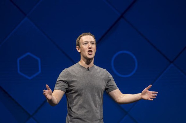 Người làm nên chiếc áo phông xám giản dị nhưng có giá 7 triệu đồng của CEO Facebook: Được cả Thung lũng Silicon săn lùng, thổi hồn thời trang cao cấp vào công nghệ khô khan - Ảnh 2.