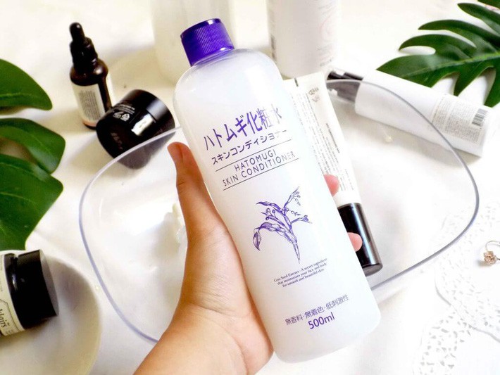 Bao mùa lương đến rồi đi mà bạn chưa biết đến 6 chai toner khổng lồ siêu tiết kiệm này thì quá có lỗi với ví tiền và làn da của mình - Ảnh 1.