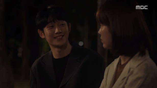 Đêm Xuân tập 9: Han Ji Min nựng môi trai đẹp, nổi cơn tanh bành khi crush bị bồ cũ khẩu nghiệp - Ảnh 6.