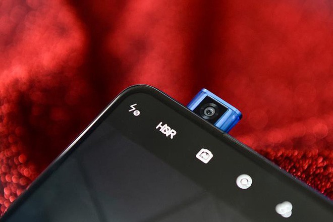 Camera selfie của Redmi K20 và K20 Pro có thò ra thụt vào 100 lần mỗi ngày thì ít nhất 8 năm mới hỏng - Ảnh 2.