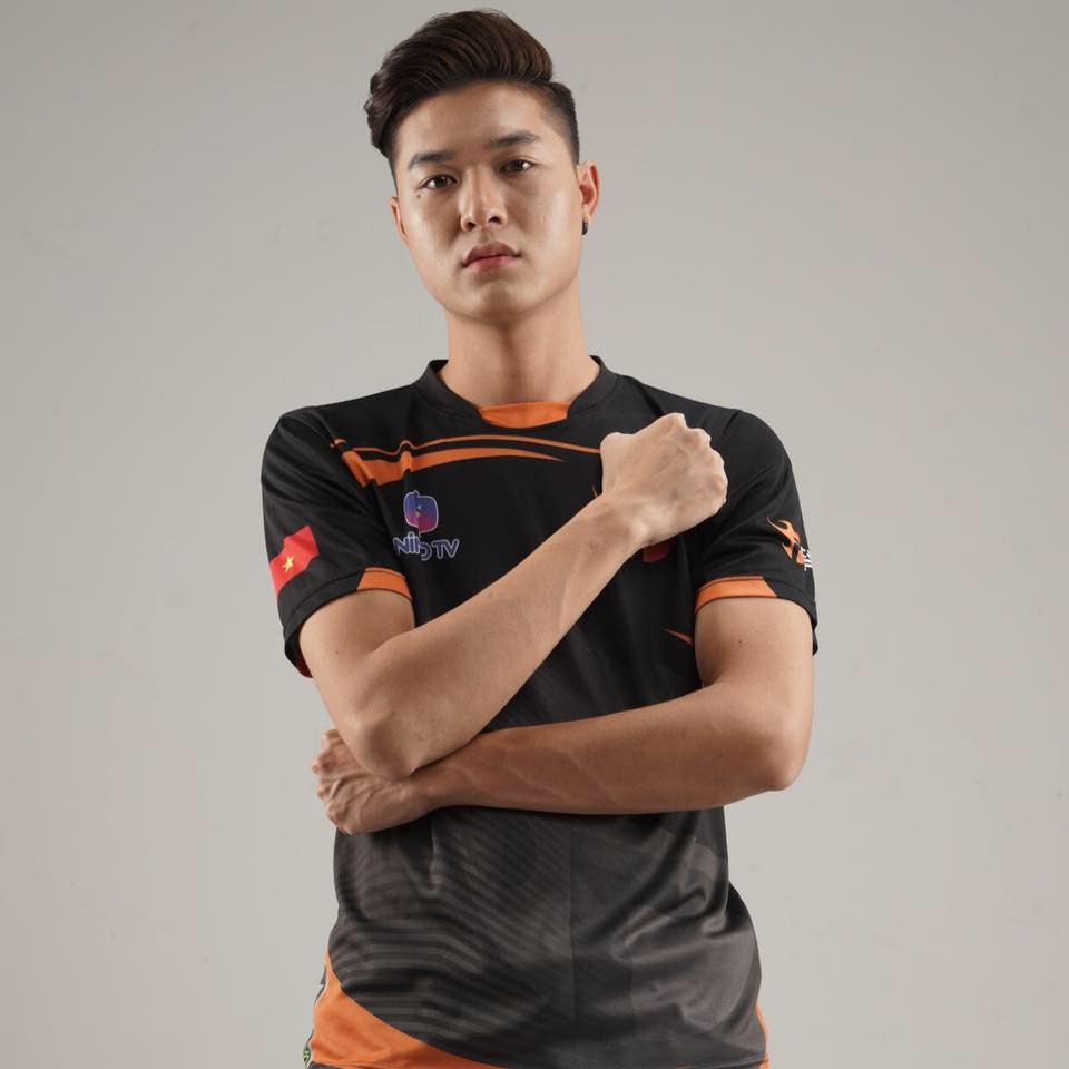 Hotboy l&agrave;ng game Li&ecirc;n Qu&acirc;n Mobile Việt - FL.Gấu: T&ocirc;i vẫn bị thay ra cho d&ugrave; đ&atilde; đ&aacute;nh rất tốt ở những v&aacute;n đấu trước đ&oacute;... - Ảnh 6.