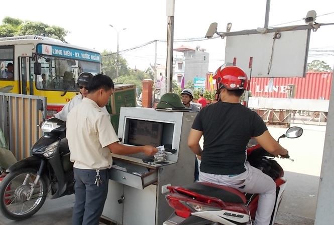 Yêu cầu bến Nước Ngầm chấn chỉnh thu phí gửi xe - Ảnh 1. Yêu cầu bến Nước Ngầm chấn chỉnh thu phí gửi xe - Ảnh 1.