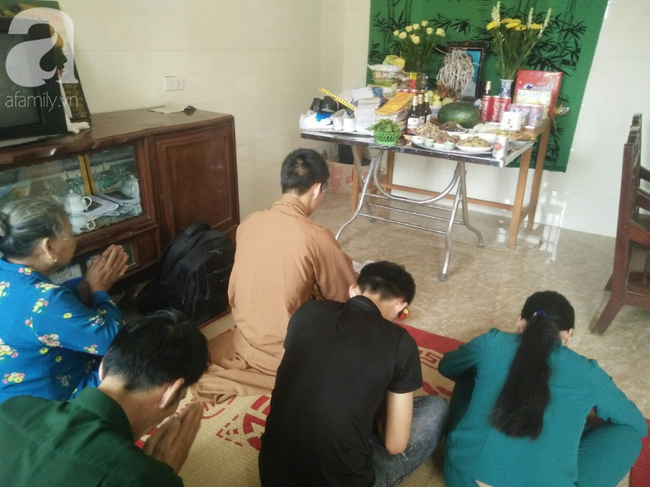 Một năm sau c&aacute;i chết b&iacute; ẩn của con trai đậu thủ khoa đại học B&aacute;ch khoa, người mẹ m&ograve;n mỏi chờ kết luận điều tra - Ảnh 2.