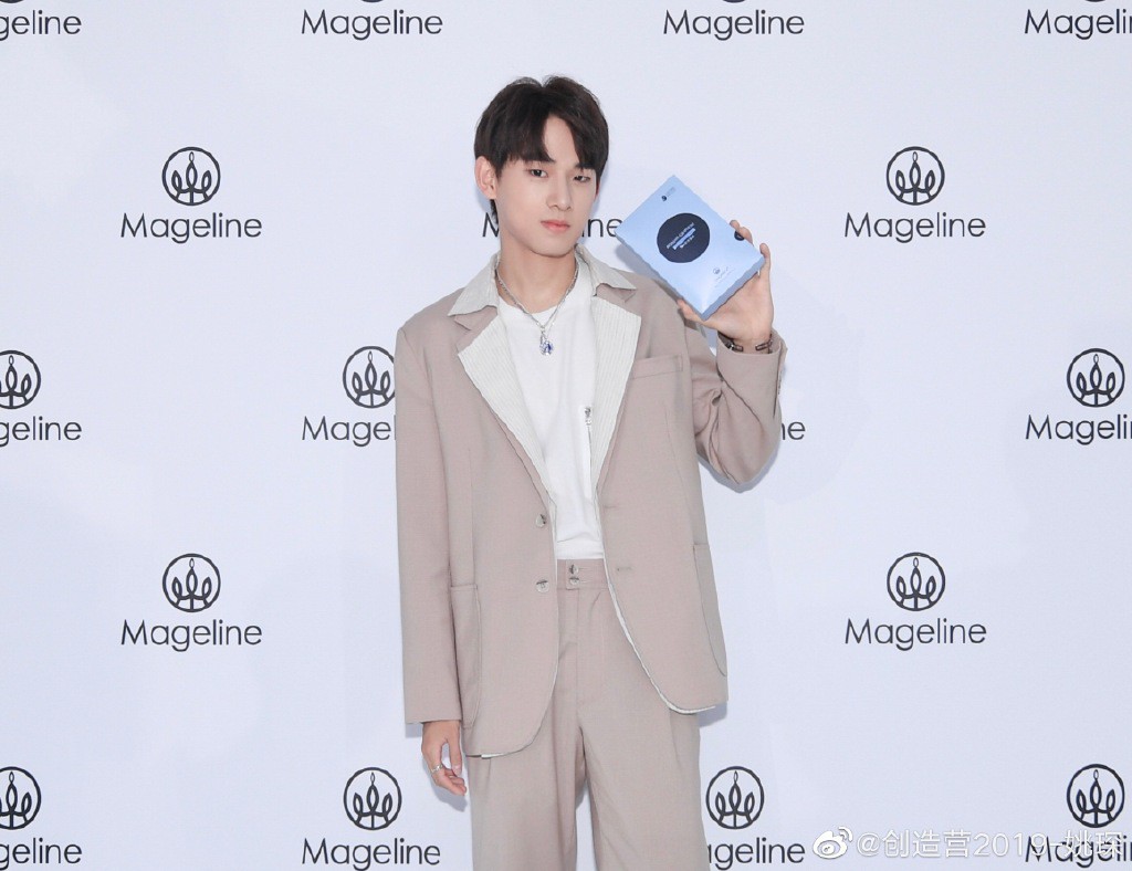 Boygroup mới hot nhất xứ Trung R1SE: Center bị JYP đánh đập, người như nam thần, kẻ gây tranh cãi vì visual quá thường - Ảnh 15. Boygroup mới hot nhất xứ Trung R1SE: Center bị JYP đánh đập, người như nam thần, kẻ gây tranh cãi vì visual quá thường - Ảnh 15.