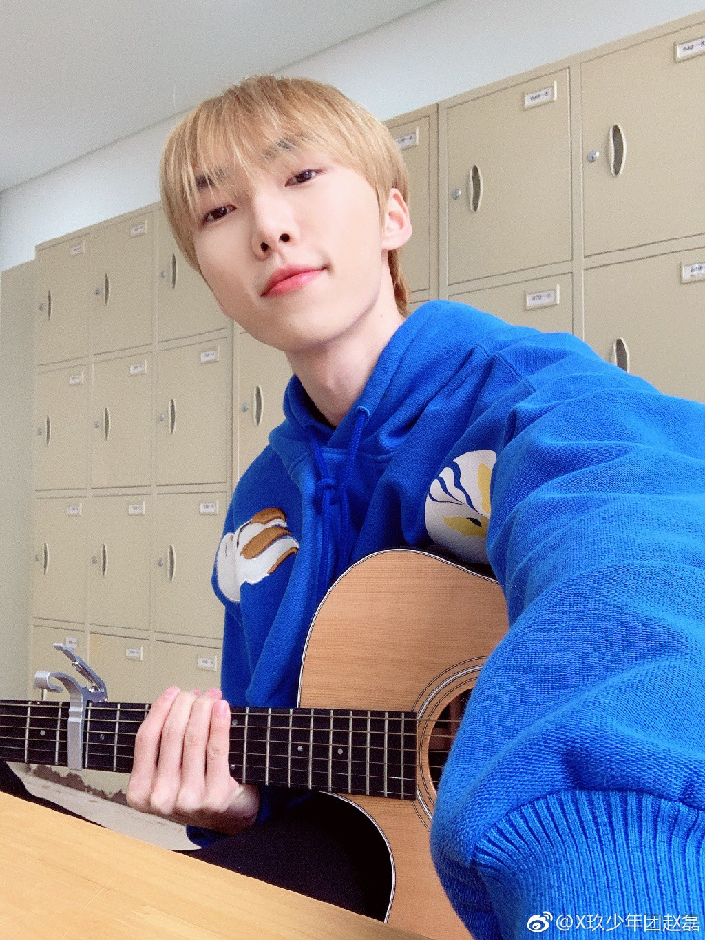 Boygroup mới hot nhất xứ Trung R1SE: Center bị JYP đánh đập, người như nam thần, kẻ gây tranh cãi vì visual quá thường - Ảnh 24. Boygroup mới hot nhất xứ Trung R1SE: Center bị JYP đánh đập, người như nam thần, kẻ gây tranh cãi vì visual quá thường - Ảnh 24.