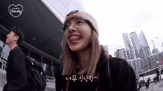 Fan &ldquo;th&ograve;ng tim&rdquo; với cuộc phi&ecirc;u lưu của Lisa v&agrave; Ros&eacute; (BLACKPINK) v&agrave;o xứ sở động vật, người đ&acirc;u m&agrave; gặp con g&igrave; cũng ch&agrave;o hỏi như quen l&acirc;u rồi - Ảnh 5.