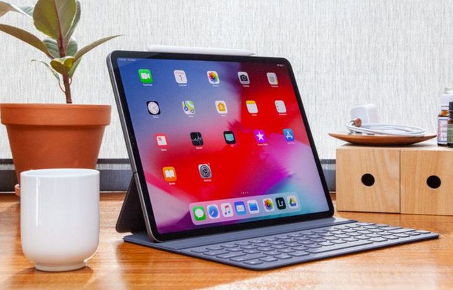 MacBook, iPad sắp có màn hình OLED đẹp như iPhone? - Ảnh 1.