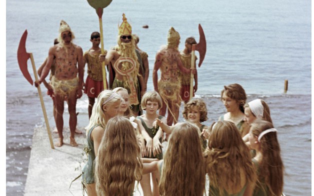 Kh&aacute;m ph&aacute; hoạt động giải tr&iacute; của người d&acirc;n Li&ecirc;n X&ocirc; trong m&ugrave;a h&egrave; - Ảnh 13.