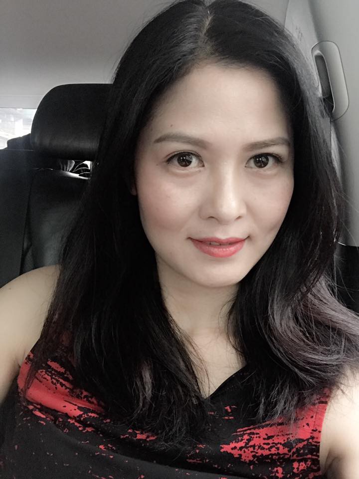 Nhan sắc c&ocirc; Hạnh b&aacute;n hoa chiếm tr&aacute;i tim bố Sơn Về nh&agrave; đi con ngo&agrave;i đời : Ngo&agrave;i 40 m&agrave; hack tuổi, body gợi cảm ngỡ ng&agrave;ng - Ảnh 10.