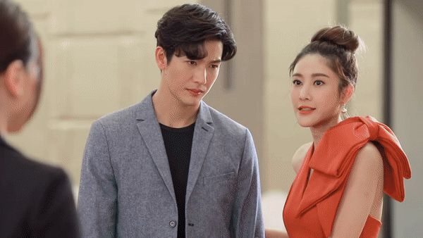 Mỹ nh&acirc;n chuyển giới h&agrave;ng đầu Th&aacute;i l&agrave; Nong Poy cũng b&iacute;t cửa với g&aacute;i xinh lồng lộn của &ldquo;Chiếc L&aacute; Bay&rdquo; - Ảnh 14.
