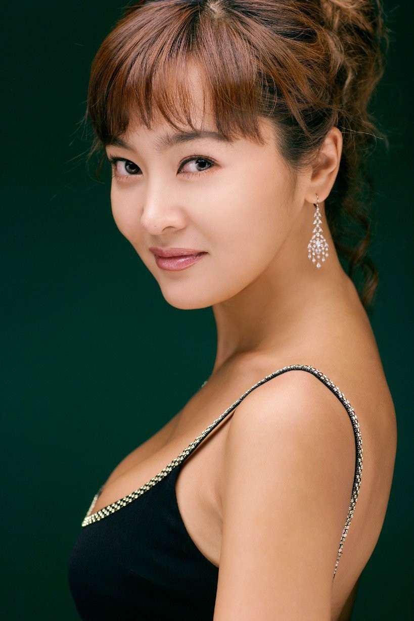 Ли син ен. Lee Seung-Yeon. Ли сын ён актриса. Lee Seung-Yeon (actress, born 1977). Гон си ён.