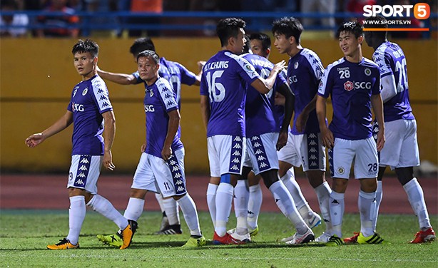 Hà Nội FC 2-1 Ceres Negros (tổng 3-2): Nghẹt thở vượt qua đại diện Philippines, Quang Hải cùng đồng đội lọt vào chung kết AFC Cup 2019 - Ảnh 2.