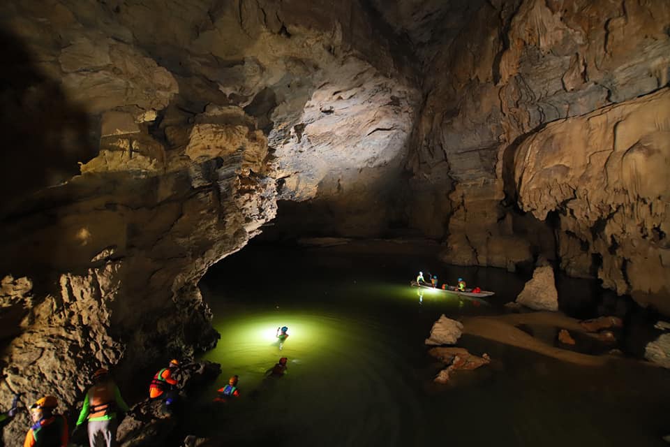 Tú Làn - Hang tối