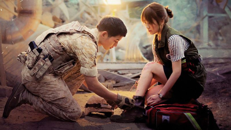 Từng sống chết có nhau trong “Hậu Duệ Mặt Trời”, nay Song Hye Kyo - Song Joong Ki đã thành “người dưng ngược lối” - Ảnh 14. Từng sống chết có nhau trong “Hậu Duệ Mặt Trời”, nay Song Hye Kyo - Song Joong Ki đã thành “người dưng ngược lối” - Ảnh 14.