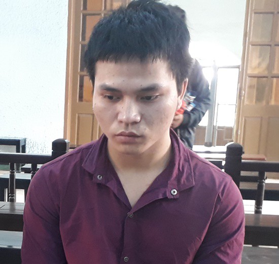Cầm dao truy s&aacute;t cha vợ v&igrave; bị mắng kh&ocirc;ng chịu l&agrave;m ăn - Ảnh 1.