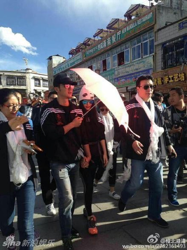 Phạm Băng Băng – Lý Thần chia tay: Netizen tiếc nuối với loạt đồ đôi “tình như cái bình” - Ảnh 9. Phạm Băng Băng – Lý Thần chia tay: Netizen tiếc nuối với loạt đồ đôi “tình như cái bình” - Ảnh 9.