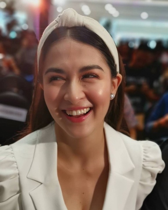 Lần đầu xuất hiện sau sinh, “mỹ nhân đẹp nhất Philippines” diện set đồ gần 100 triệu nhưng nhan sắc mới gây shock nhất - Ảnh 10.