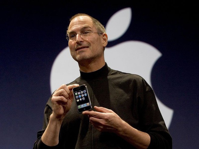 Jony Ive thực ra đ&atilde; nghỉ việc được v&agrave;i năm, đ&oacute; l&agrave; l&yacute; do tại sao Apple vẫn bế tắc về thiết kế - Ảnh 3.