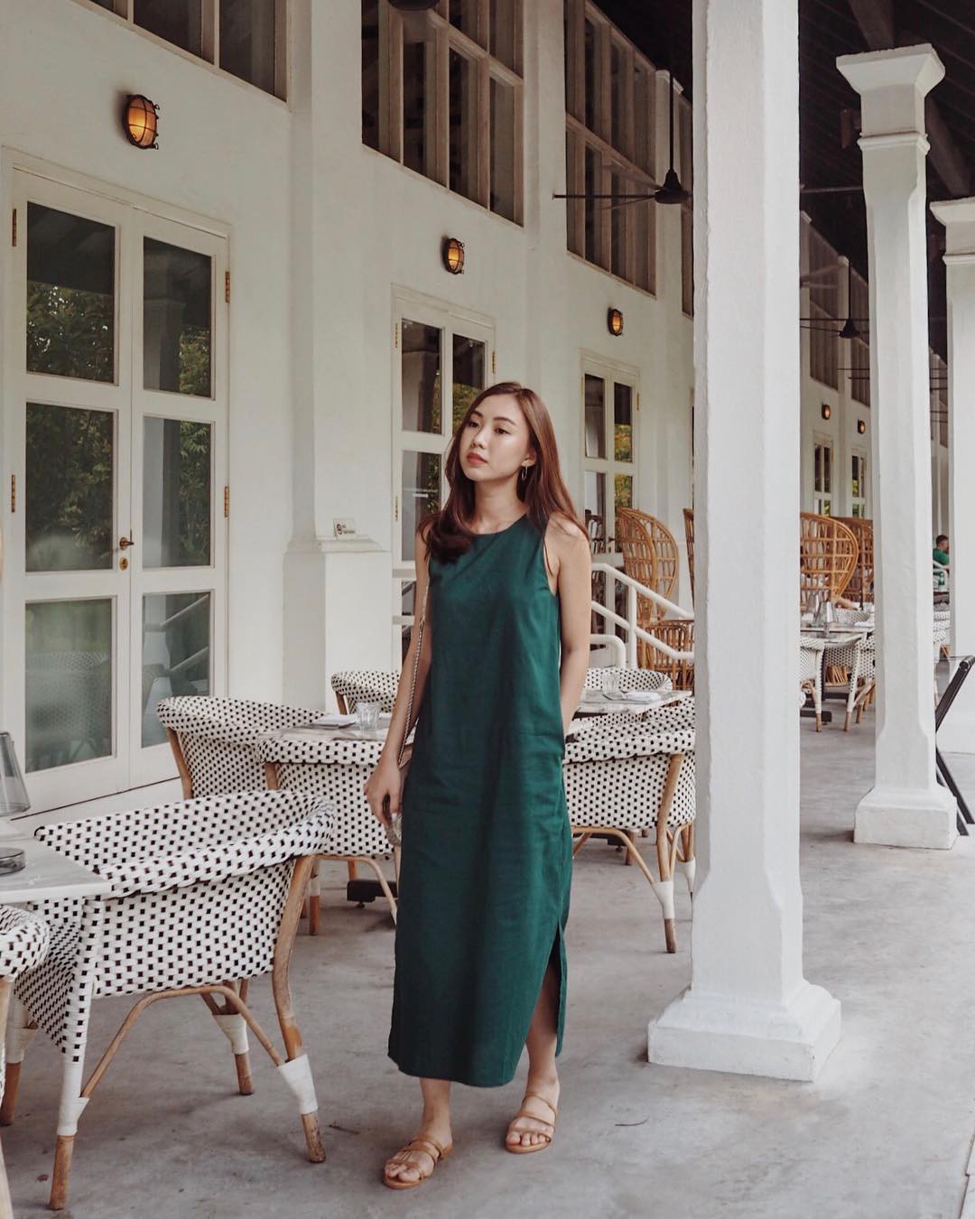 Nghe tên đã thấy mát rượi và làm lu mờ mọi khuyết điểm vóc dáng, váy suông chính là item bạn sẽ muốn sắm gấp lúc này - Ảnh 5. Nghe tên đã thấy mát rượi và làm lu mờ mọi khuyết điểm vóc dáng, váy suông chính là item bạn sẽ muốn sắm gấp lúc này - Ảnh 5.