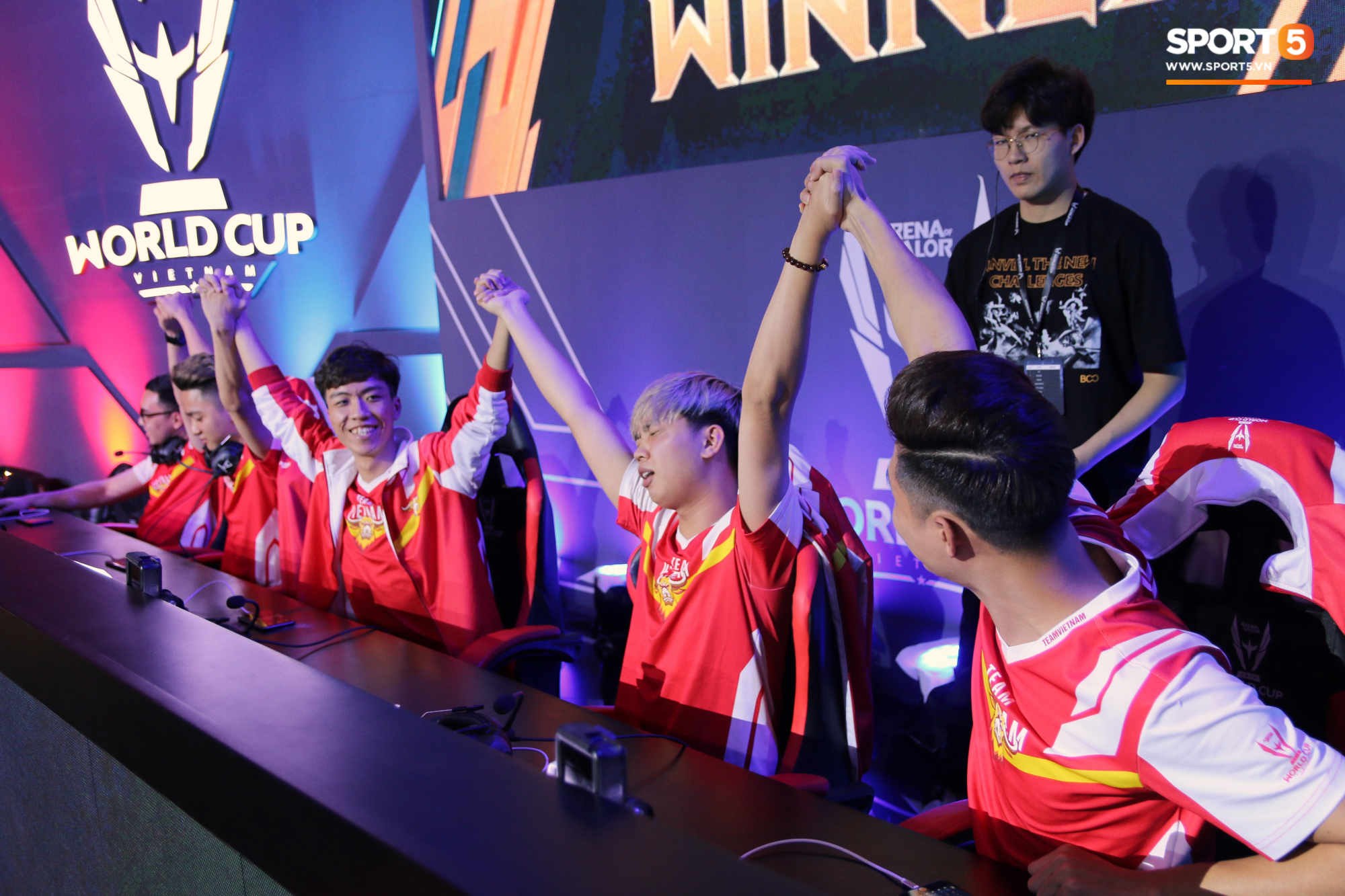 FL.Elly - Chàng lính đánh thuê hay kẻ đóng thế vĩ đại? - Ảnh 10. FL.Elly - Chàng lính đánh thuê hay kẻ đóng thế vĩ đại? - Ảnh 10.